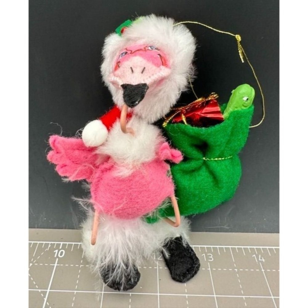 Anna Lee Pink Flamingo with Presents Ornament 2008 4.5"